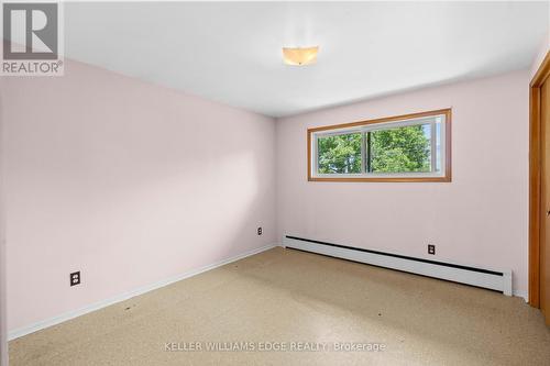 1352 Centre Road, Hamilton, ON - Indoor Photo Showing Other Room