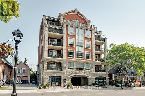 Ph1 - 445 Elizabeth Street, Burlington, ON - Outdoor With Facade