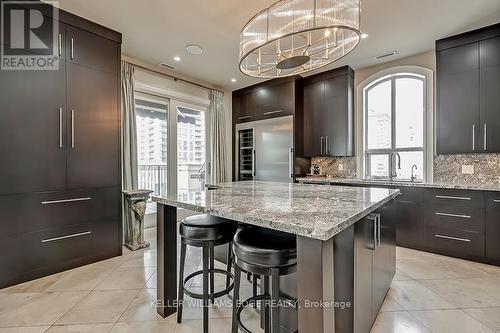 Ph1 - 445 Elizabeth Street, Burlington, ON - Indoor Photo Showing Kitchen With Upgraded Kitchen