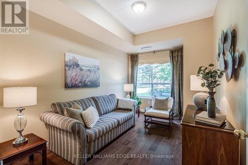 106 - 2085 Amherst Heights Drive, Burlington, ON - Indoor Photo Showing Living Room