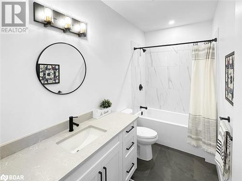 37 Deerview Drive, Quinte West, ON - Indoor Photo Showing Bathroom