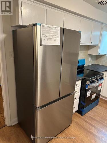 275 Betty Ann Drive, Toronto, ON - Indoor Photo Showing Kitchen