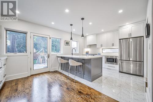 259 St Germain Avenue, Toronto, ON - Indoor Photo Showing Kitchen With Upgraded Kitchen