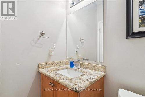 2232 Creekview Drive, Burlington, ON - Indoor Photo Showing Bathroom