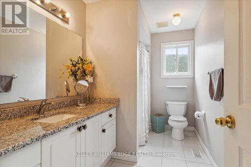 2232 Creekview Drive, Burlington, ON - Indoor Photo Showing Bathroom