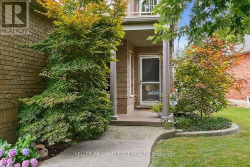 2232 Creekview Drive, Burlington, ON - Outdoor