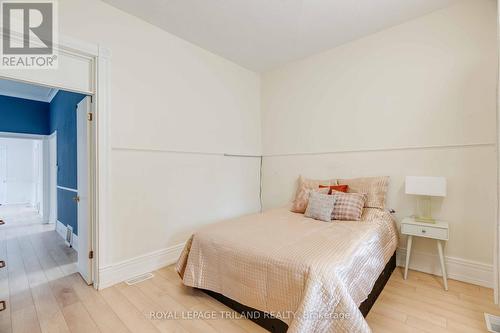 437 Quebec Street, London, ON - Indoor Photo Showing Bedroom