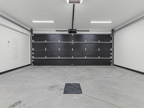 Garage - 101-79 Rue Des Trembles, Saint-Jean-Sur-Richelieu, QC 