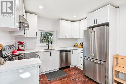 41 Leslie Drive, Collingwood, ON - Indoor Photo Showing Kitchen With Stainless Steel Kitchen