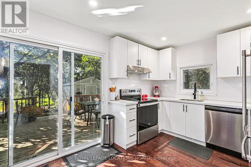 41 Leslie Drive, Collingwood, ON - Indoor Photo Showing Kitchen With Stainless Steel Kitchen