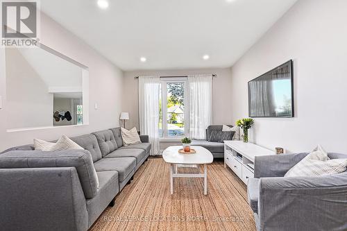 41 Leslie Drive, Collingwood, ON - Indoor Photo Showing Living Room