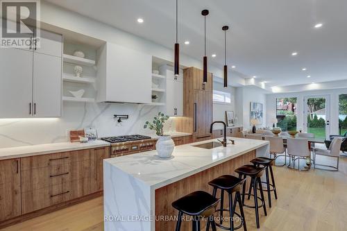 128 Floyd Avenue, Toronto, ON - Indoor Photo Showing Kitchen With Upgraded Kitchen