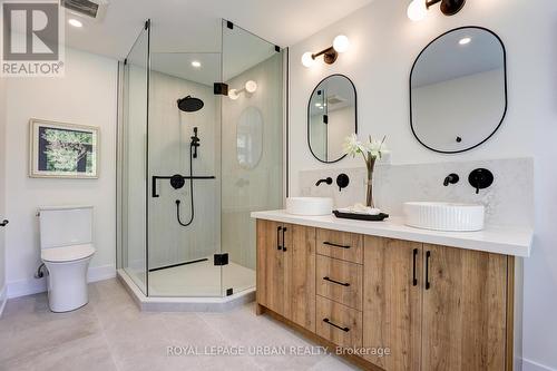 128 Floyd Avenue, Toronto, ON - Indoor Photo Showing Bathroom