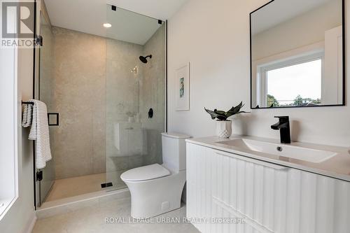 128 Floyd Avenue, Toronto, ON - Indoor Photo Showing Bathroom