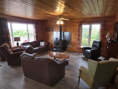 12 Seaview Drive, Colinet, NL 