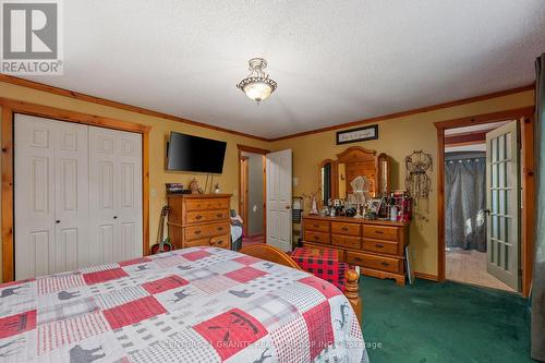 81 Lakeview Road, Bancroft, ON - Indoor Photo Showing Bedroom