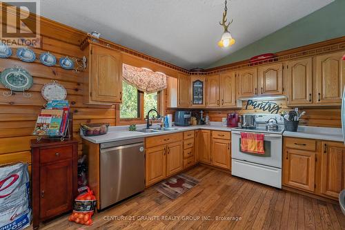 81 Lakeview Road, Bancroft, ON - Indoor Photo Showing Kitchen With Double Sink