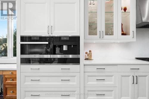 238 St Leonards Avenue, Toronto, ON - Indoor Photo Showing Kitchen