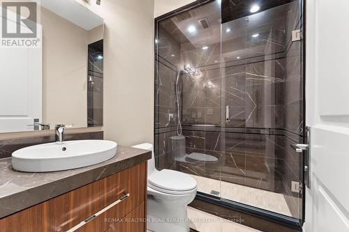 238 St Leonards Avenue, Toronto, ON - Indoor Photo Showing Bathroom