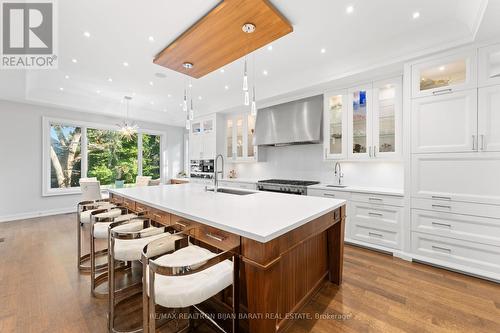 238 St Leonards Avenue, Toronto, ON - Indoor Photo Showing Kitchen With Upgraded Kitchen