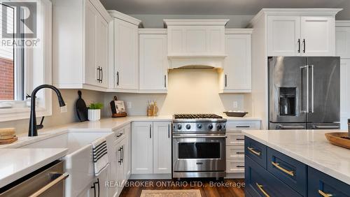 7 Coventry Court, Norfolk, ON - Indoor Photo Showing Kitchen With Stainless Steel Kitchen With Upgraded Kitchen