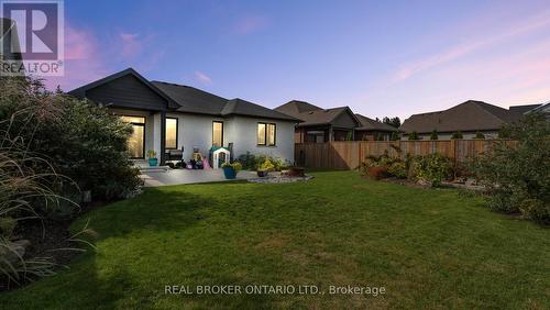 7 Coventry Court, Norfolk, ON - Outdoor