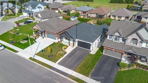 7 Coventry Court, Norfolk, ON - Outdoor With Deck Patio Veranda With Facade