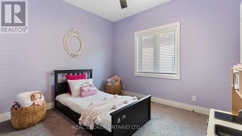 7 Coventry Court, Norfolk, ON - Indoor Photo Showing Bedroom