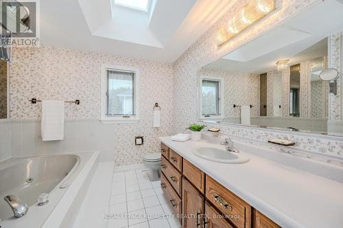 187 Municipal Street, Guelph, ON - Indoor Photo Showing Bathroom