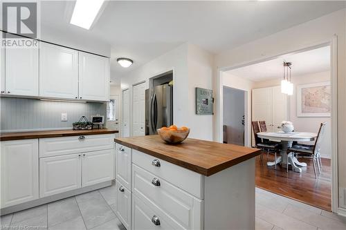 1098 Stephenson Drive, Burlington, ON - Indoor Photo Showing Kitchen