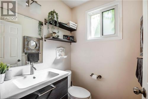 1098 Stephenson Drive, Burlington, ON - Indoor Photo Showing Bathroom