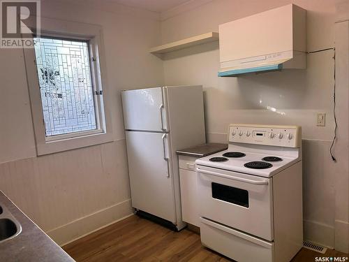 110 31St Street W, Saskatoon, SK - Indoor Photo Showing Kitchen