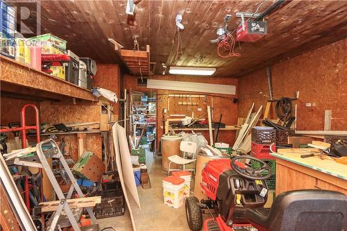 10 Laurier Lane, Warren, ON - Indoor Photo Showing Other Room