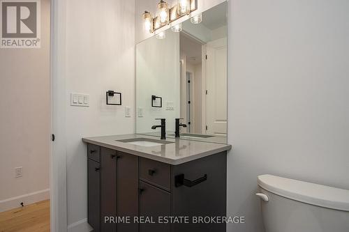 71 - 11 Coastal Crescent, Lambton Shores (Grand Bend), ON - Indoor Photo Showing Bathroom