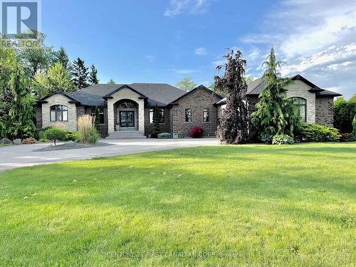 7242 Grande River Line, Chatham-Kent (Chatham), ON - Outdoor With Facade