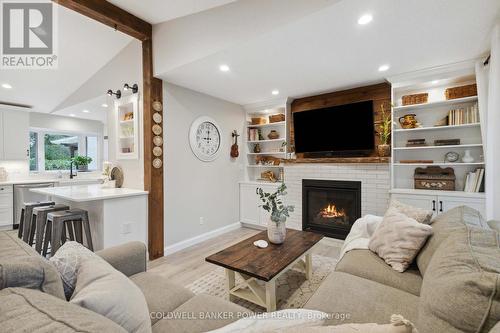 419 Darlene Crescent, London, ON - Indoor Photo Showing Living Room With Fireplace