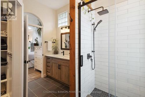 419 Darlene Crescent, London, ON - Indoor Photo Showing Bathroom