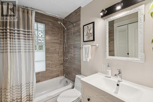 419 Darlene Crescent, London, ON - Indoor Photo Showing Bathroom