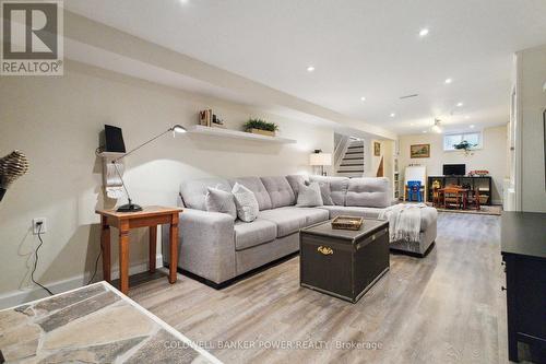 419 Darlene Crescent, London, ON - Indoor Photo Showing Living Room