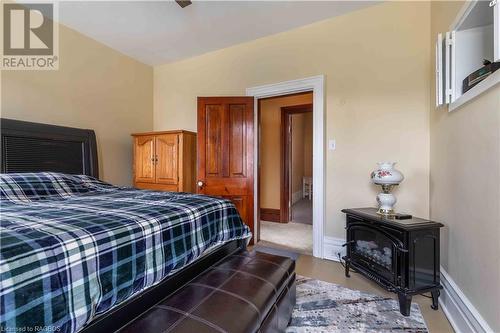 164 Queen Street N, Durham, ON - Indoor Photo Showing Bedroom