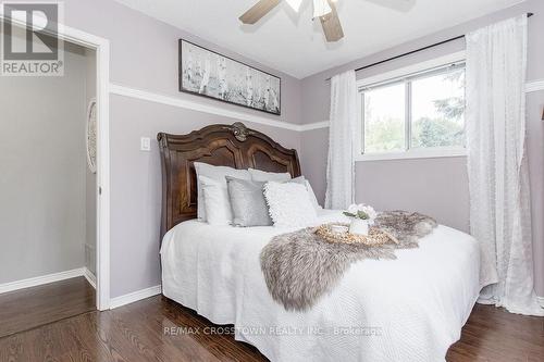 15 Bristow Court, Barrie, ON - Indoor Photo Showing Bedroom