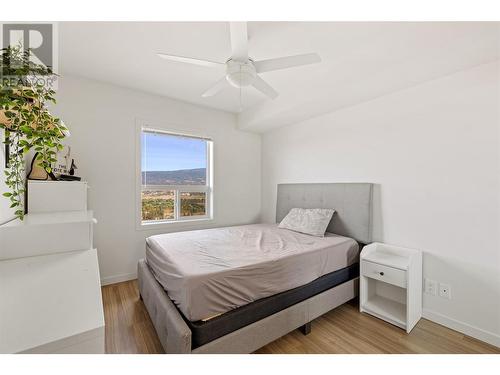 883 Academy Way Unit# Ph3, Kelowna, BC - Indoor Photo Showing Bedroom