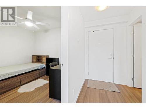 883 Academy Way Unit# Ph3, Kelowna, BC - Indoor Photo Showing Other Room