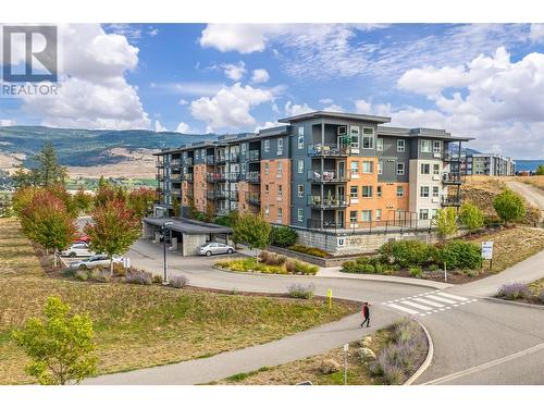 883 Academy Way Unit# Ph3, Kelowna, BC - Outdoor With Balcony With Facade