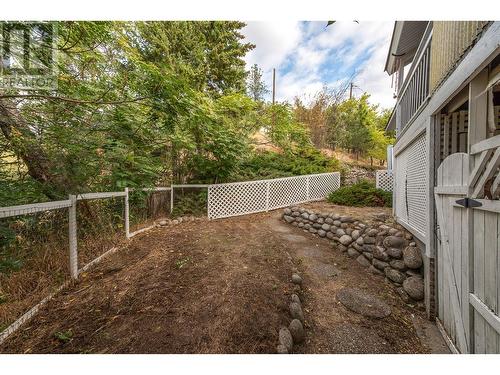 3972 Desert Pines Avenue, Peachland, BC - Outdoor