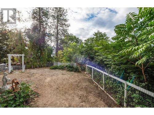 3972 Desert Pines Avenue, Peachland, BC - Outdoor