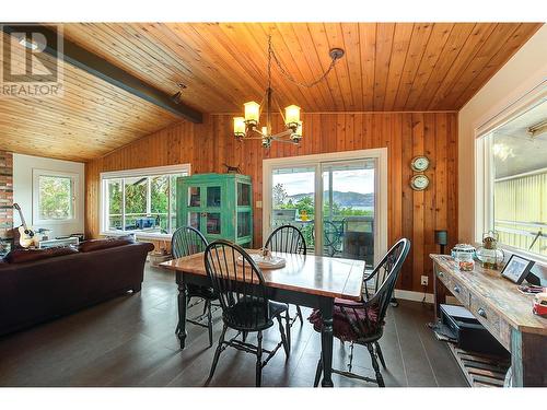 3972 Desert Pines Avenue, Peachland, BC - Indoor Photo Showing Dining Room