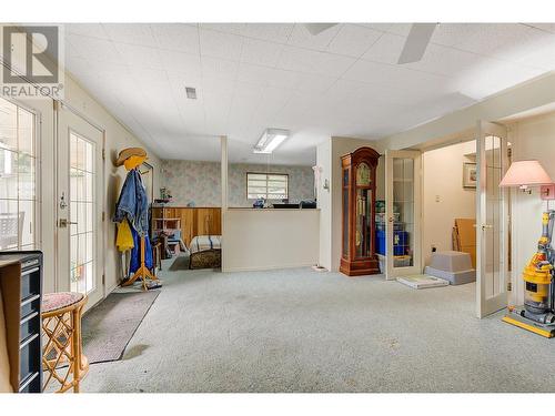 3972 Desert Pines Avenue, Peachland, BC - Indoor