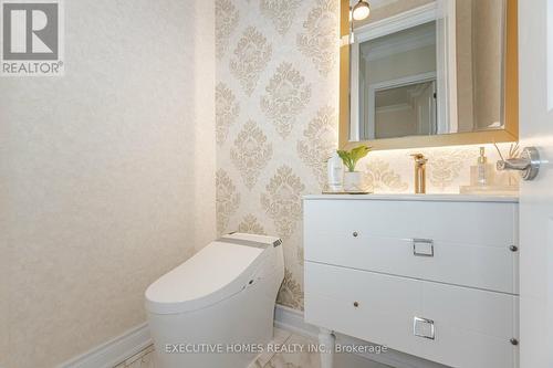 239 Timber Creek Boulevard, Vaughan, ON - Indoor Photo Showing Bathroom