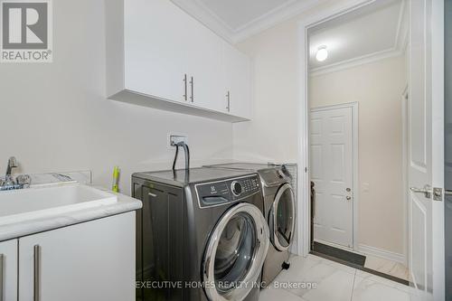 239 Timber Creek Boulevard, Vaughan, ON - Indoor Photo Showing Laundry Room